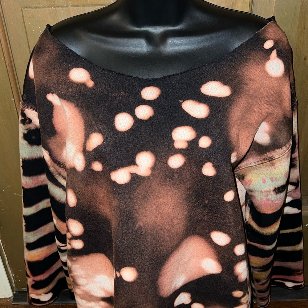 Black Tie Dye Scoop Neck Upcycled Long Sleeve Cropped Pullover Size M - Picture 6 of 11